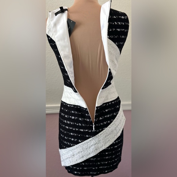 Color block dress NWT πππ - Picture 10 of 12